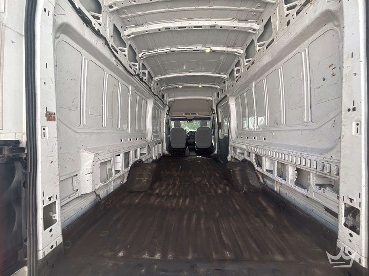 2016-ford-transit-image-18