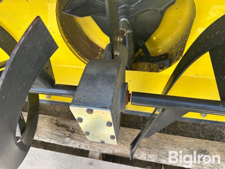 2010-john-deere-47-image-16