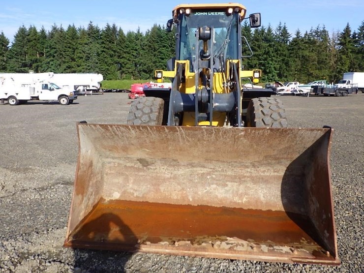 2023-john-deere-544-image-2