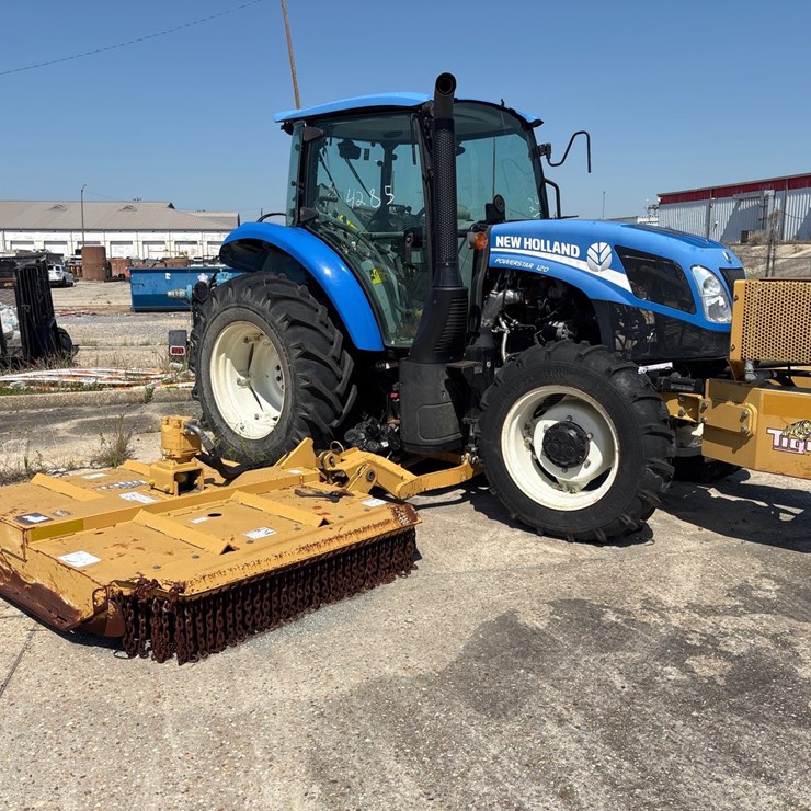 #24 • NEW HOLLAND TRACTOR
