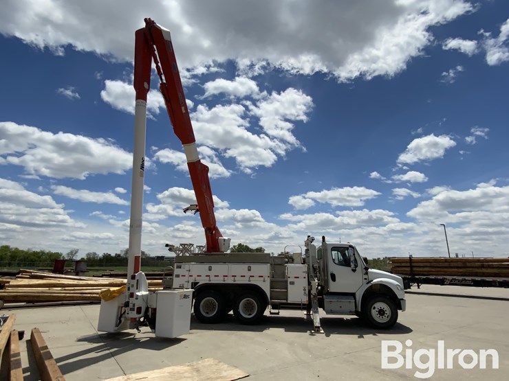 2015-freightliner-m2-106-image-13
