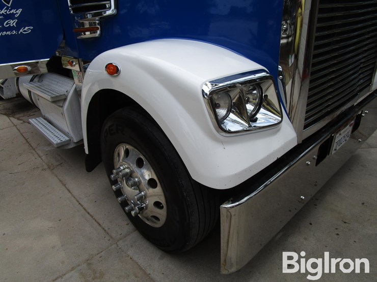 2018-freightliner-122sd-image-20