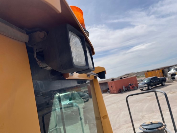 2014-volvo-l120h-image-157