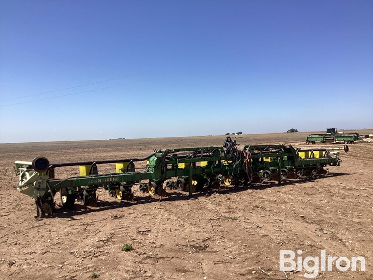 john-deere-7300-image-4