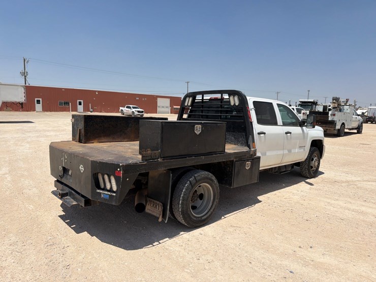 2018-chevrolet-silverado-3500hd-image-5