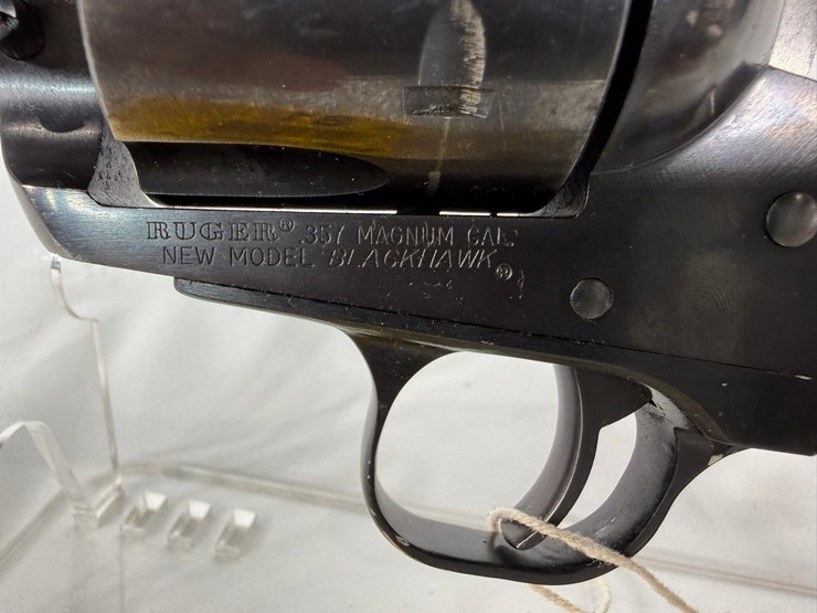 #81-•-ruger-blackhawk-357mag-revolver-32-55196-image-6