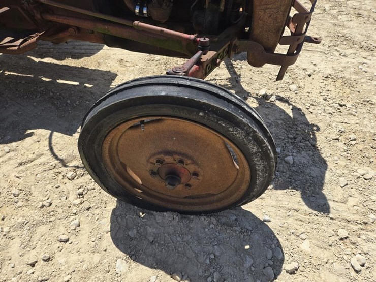 ford-8n-image-4