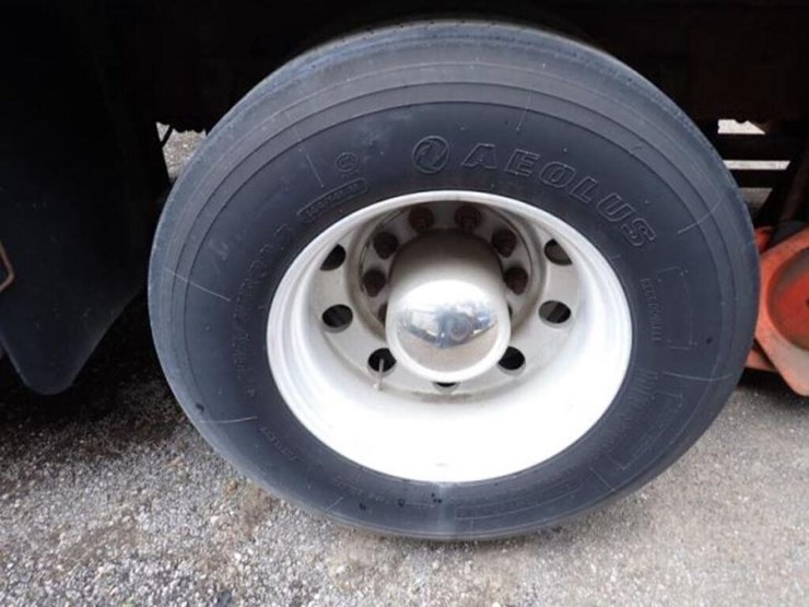 inoperable-2005-mack-cv713-granite-tri/a-vacuum-tr-image-82