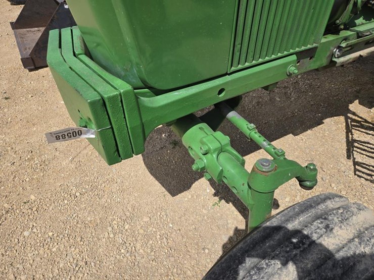 john-deere-3010-image-5