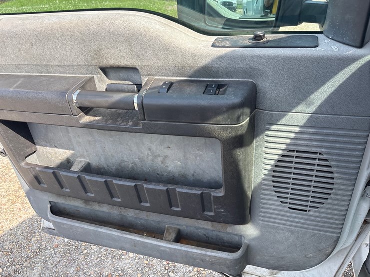 2012-ford-f250-image-13
