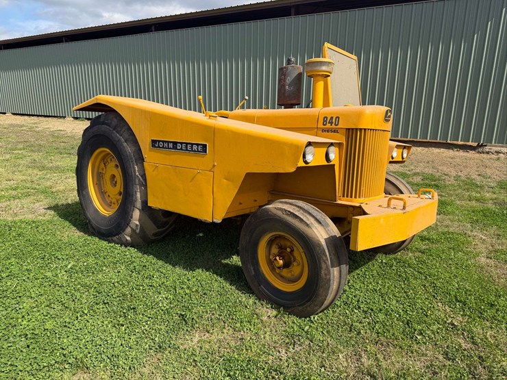 john-deere-840-image-7
