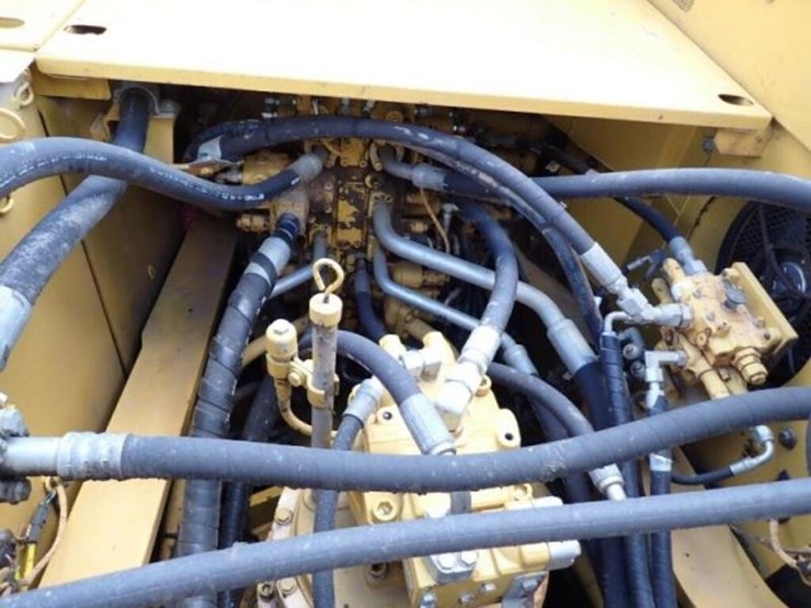 2016-caterpillar-336el-image-67