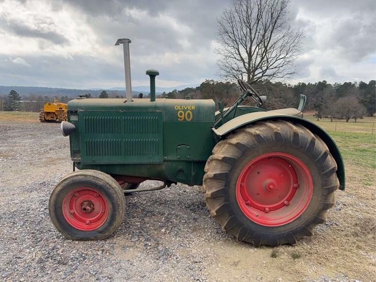 oliver-90-image-2