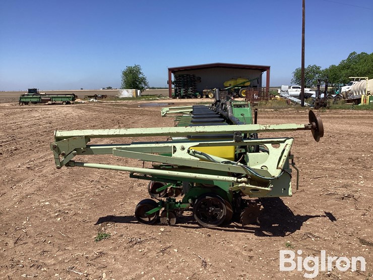 john-deere-7300-image-5