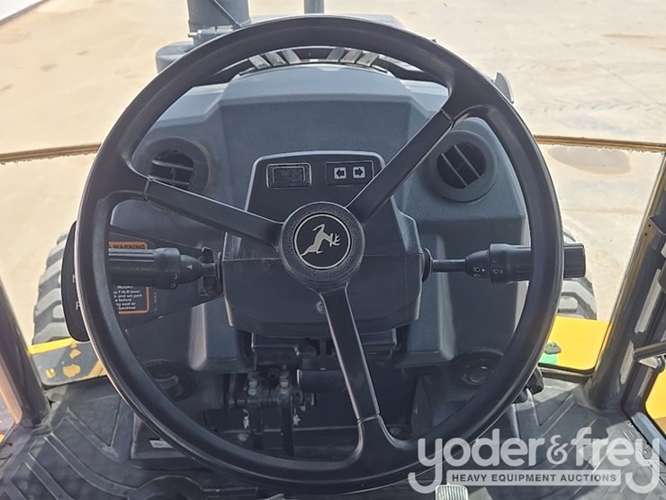2020-deere-310sl-image-51