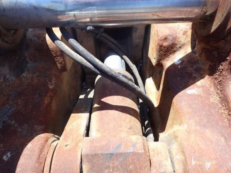 hydraulic-quick-coupler-image-9