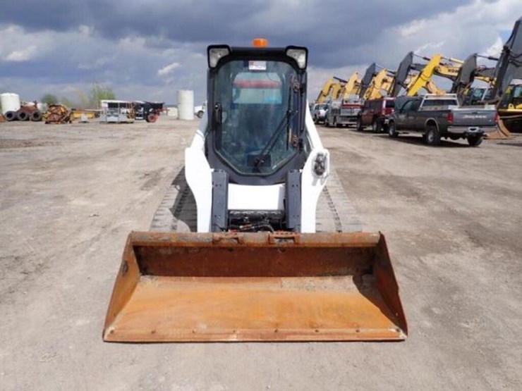 2021-bobcat-t770-image-2