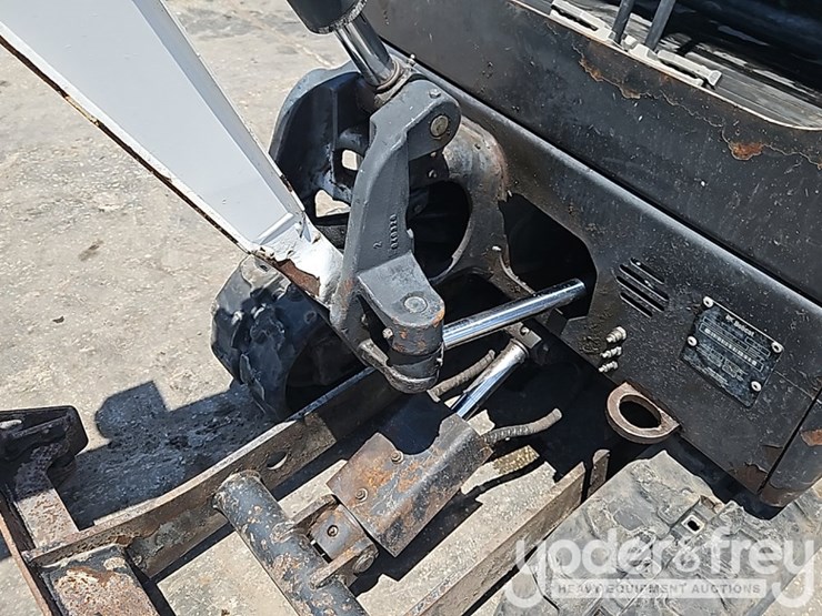 2020-bobcat-e20-image-18