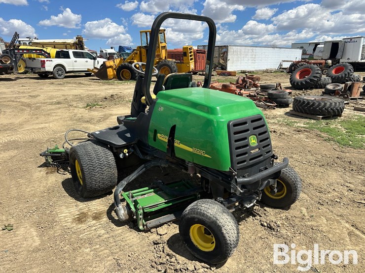 john-deere-3225c-image-8