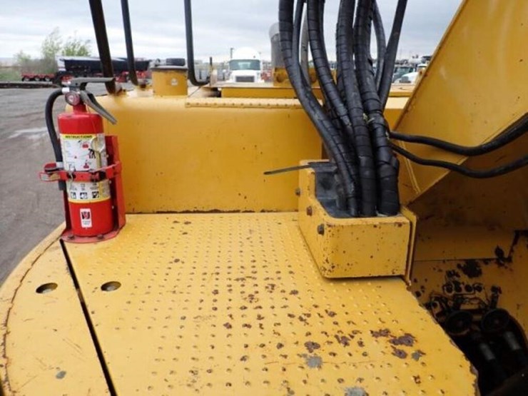 2013-caterpillar-321d-lcr-image-41