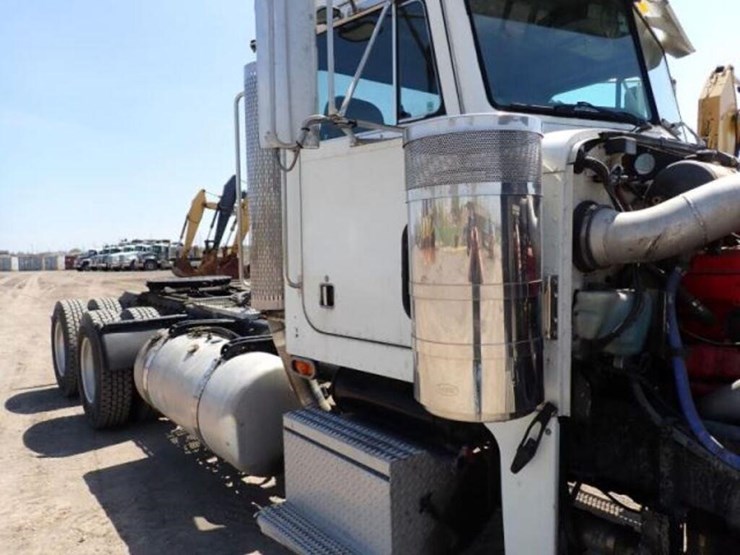 2004-peterbilt-379-image-65