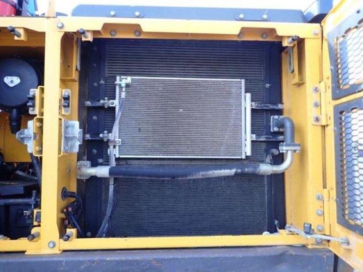2015-volvo-ec250el-image-64