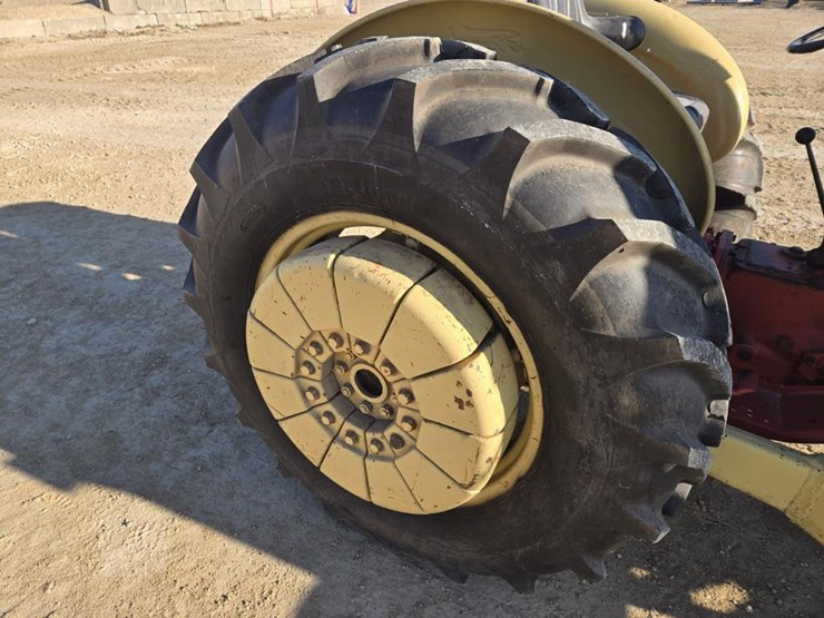 ford-4000-image-5