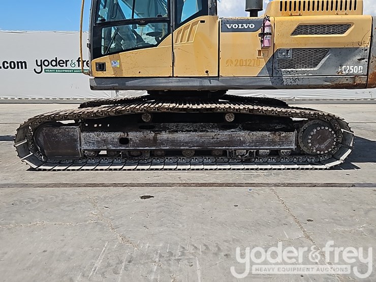 2012-volvo-ec250dl-image-22