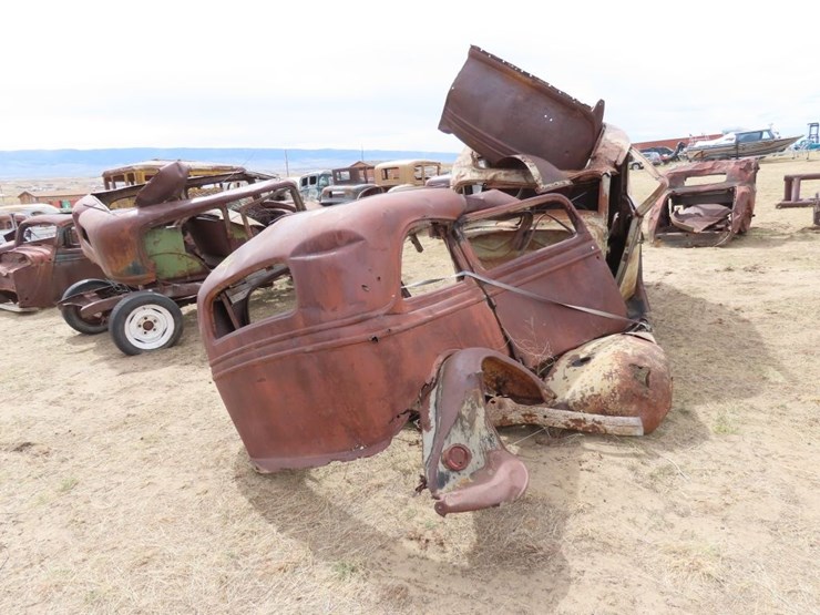1934-ford-sedans-for-project-or-parts-image-2