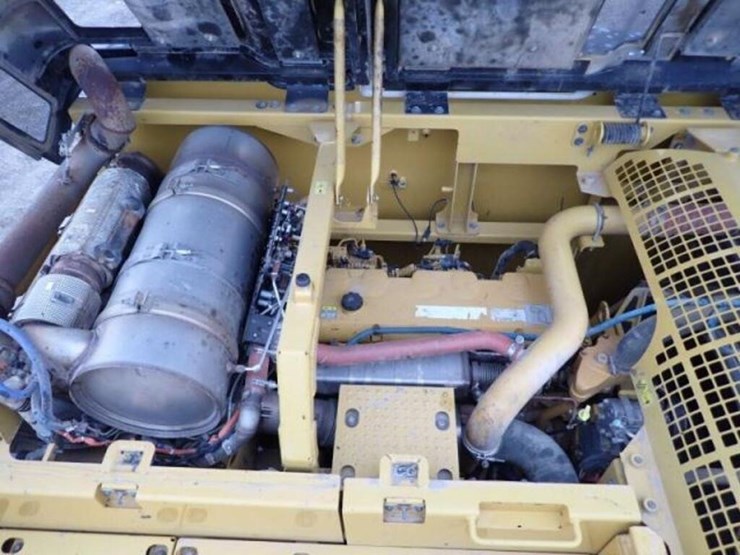 2015-caterpillar-349fl-image-69
