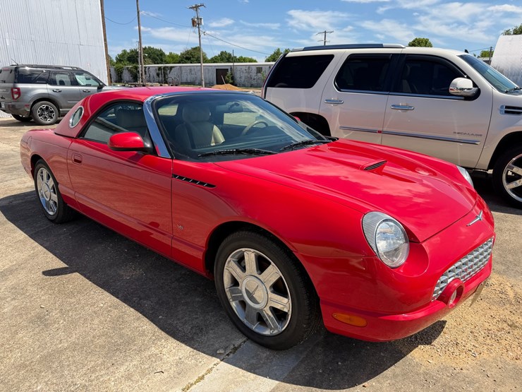 #47813-•-2004-ford-thunderbird-coupe-vin:-1fahp60a24y101242-image-2