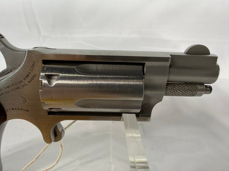 #78-•-north-american-arms-22-magnum-revolver-w29951-image-11