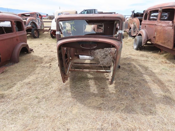 1932-ford-2dr-sedan-for-rod,-project,-or-parts-image-2
