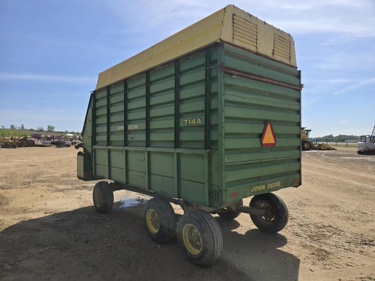 john-deere-714a-image-6