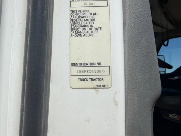 2019-kenworth-t680-image-15