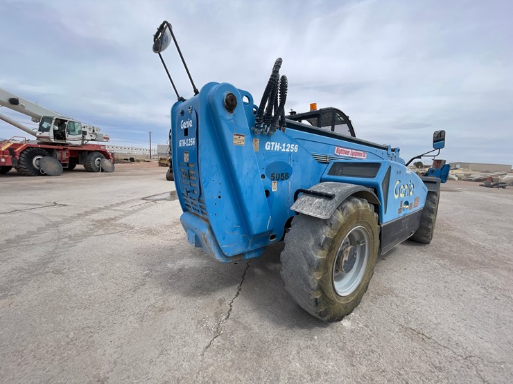 2019-genie-gth1256-image-93