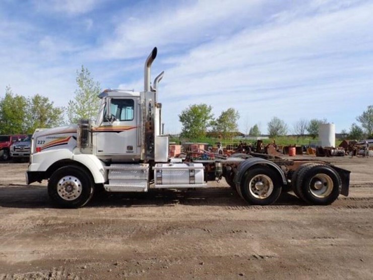 2013-western-star-4900sb-image-8