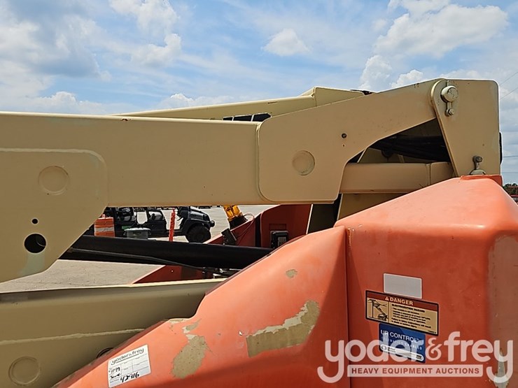 2011-jlg-e400ajpn-image-14