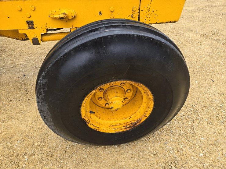 1967-john-deere-700-image-24