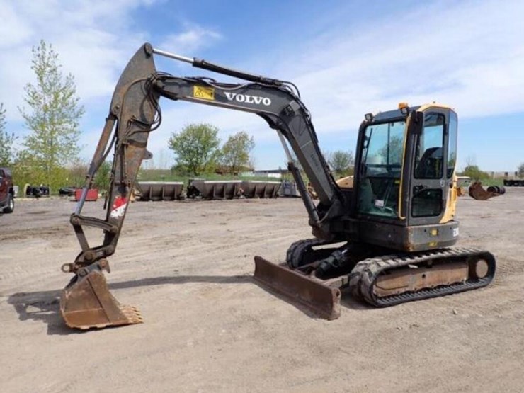 2015-volvo-ecr58d-image-1