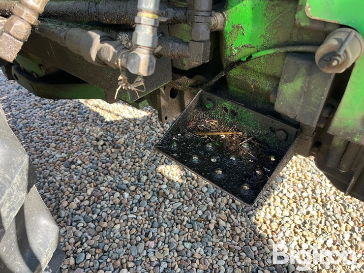 john-deere-4010-image-18
