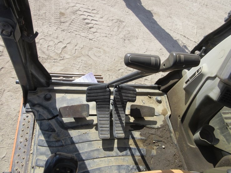 2010-doosan-dx140-lc-image-15