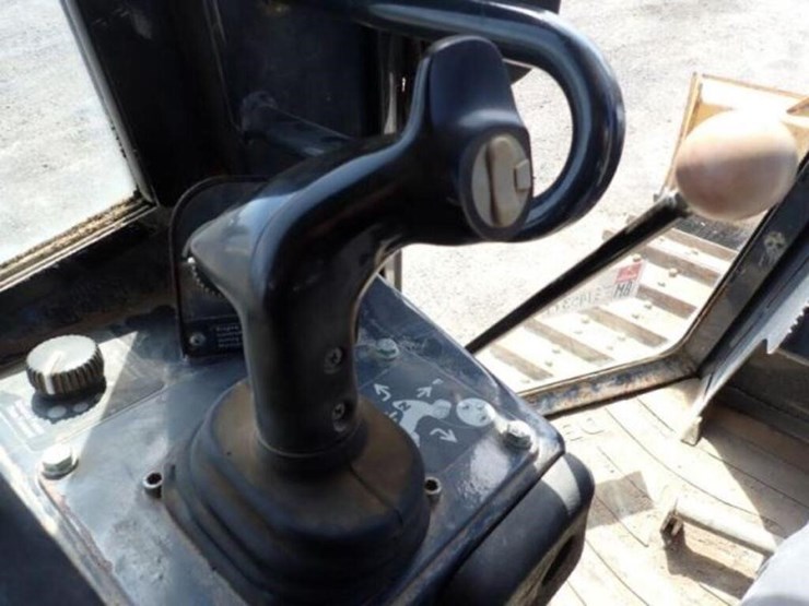 2005-deere-450j-lt-image-14