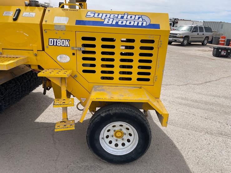 2017-superior-broom-dt80k-image-69