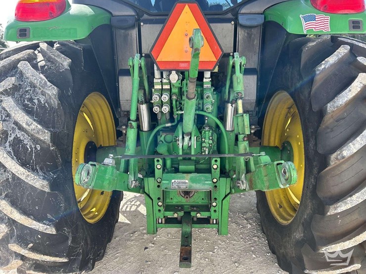 2014-john-deere-6125m-image-10