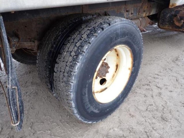 2006-ford-f650-xlt-image-47