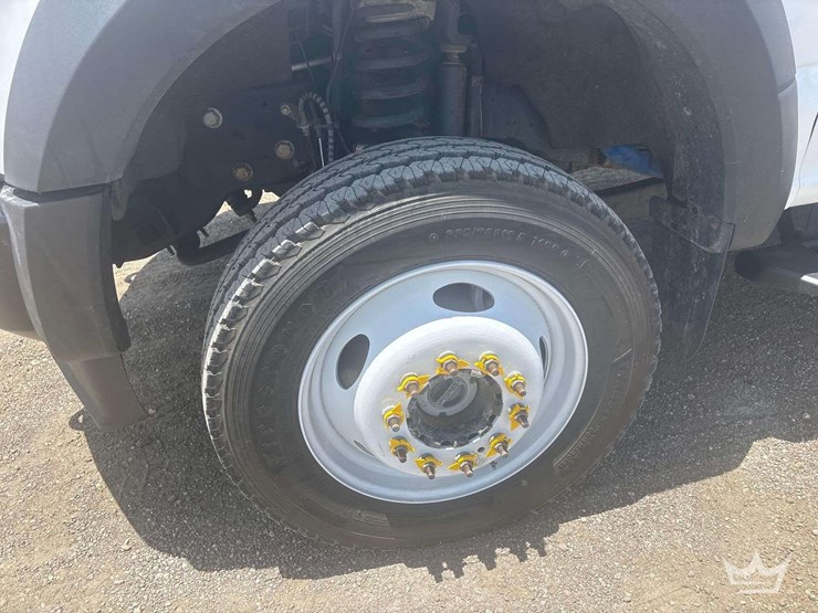 2020-ford-f550-image-17