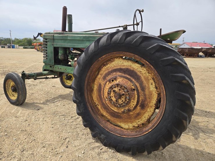 1944-john-deere-model-a-image-10