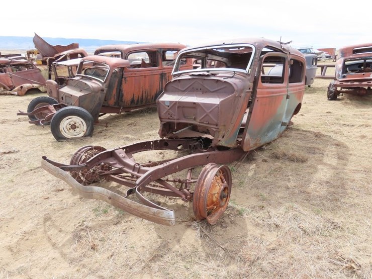1934-ford-sedans-for-project-or-parts-image-3
