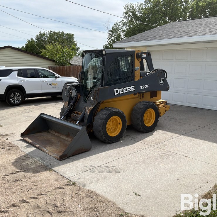 2014 DEERE 320E